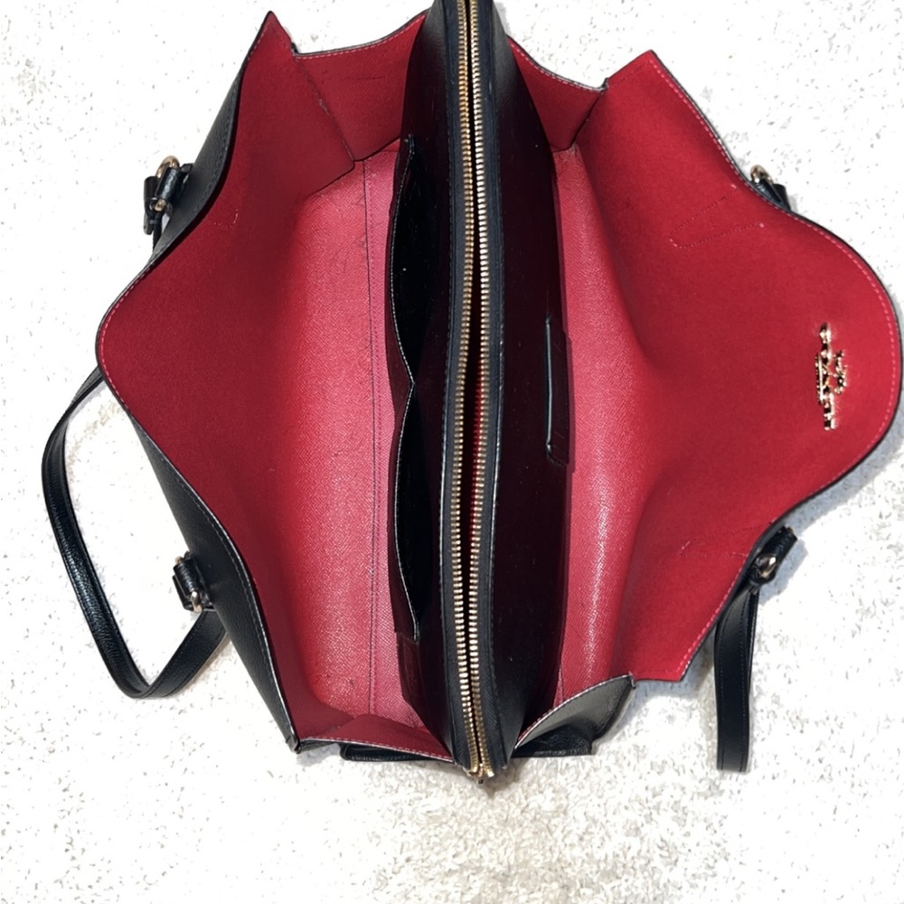 Coach Set - Picture 2 of 6